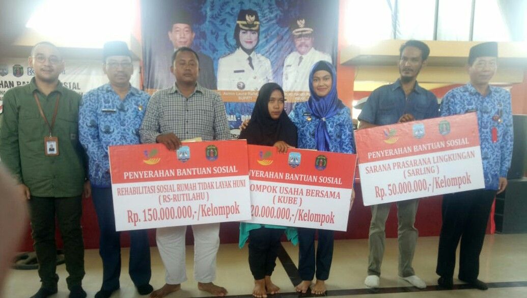 Seremonial penerimaan bantuan modal ekonomi produktif dan rehabilitasi rumah tak layak huni di Nunukan