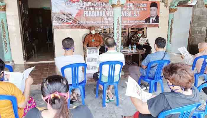 Turun Gunung, Anggota Dewan Jatim ajak warga perang lawan Corona.