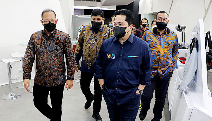 Telkom raih penghargaan di ajang BUMN Corporate Communications and Sustainability Summit (BCOMSS) 2021.