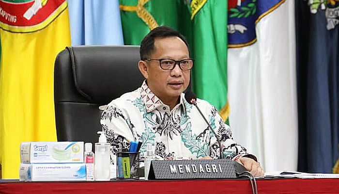 Dukung investasi, Mendagri minta kepala daerah inventarisasi aturan daerah.