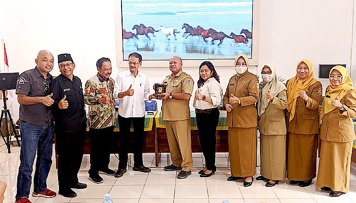 Jadi pemasok utama daging nasional, Jatim cuma dapat 9 botol vaksin ternak anti PMK.