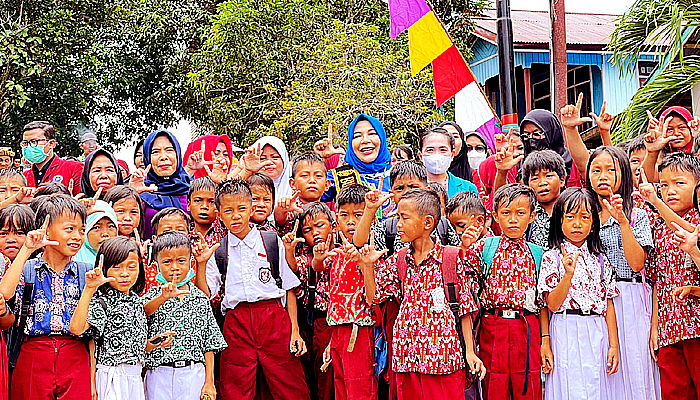Masyarakat apesiasi Rachmawati Zainal dalam upaya memajukan pendidikan di Kaltara.