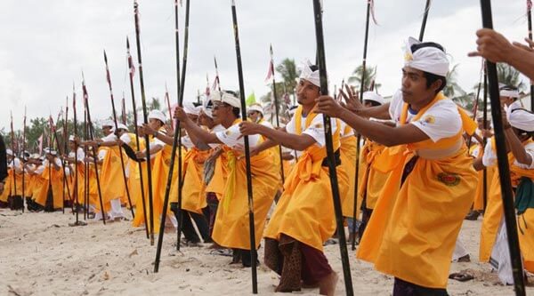 Tari Baris Jangkang Nusa Penida