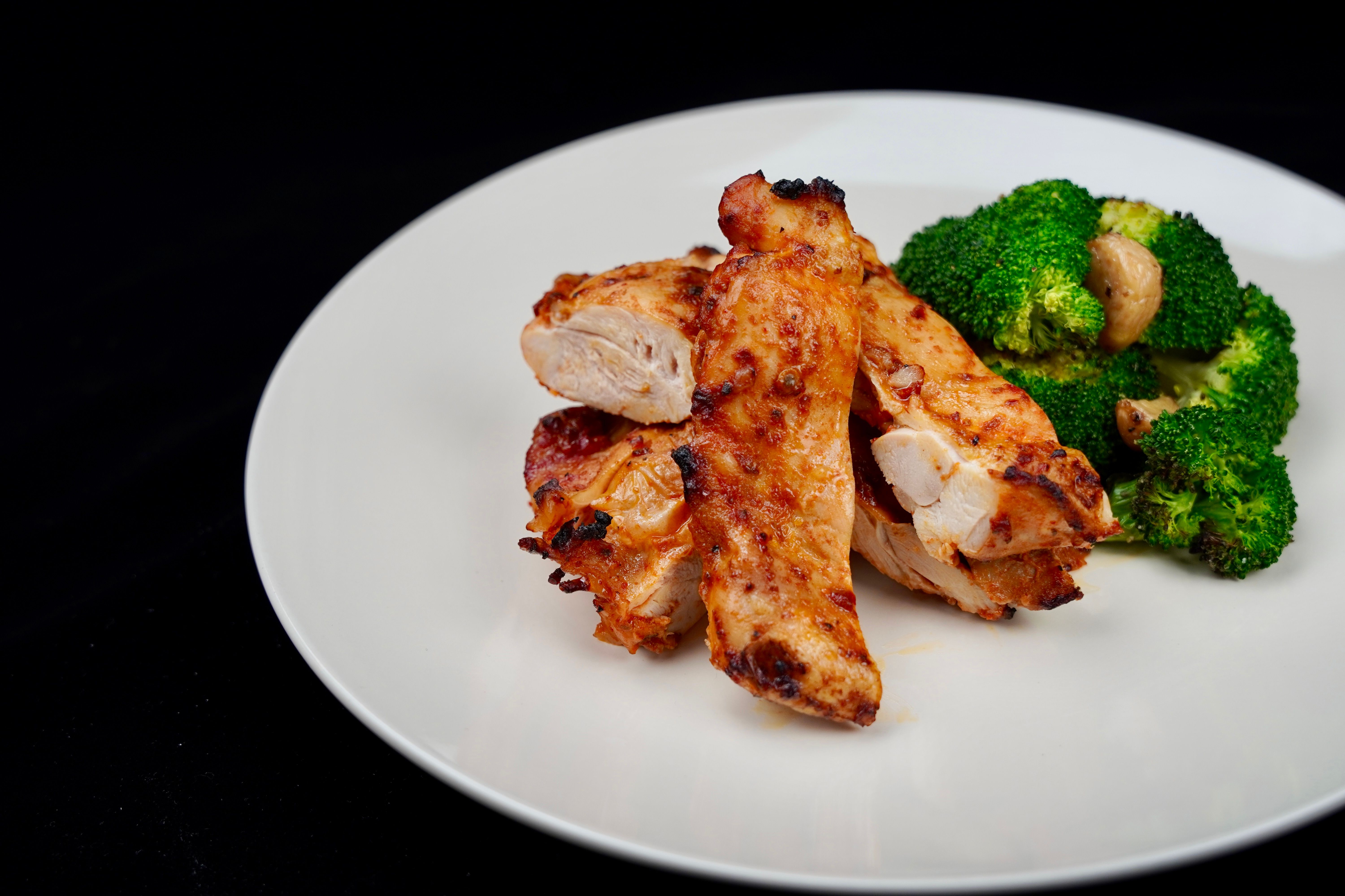 Red Harissa Chicken Thigh (Skinless)
