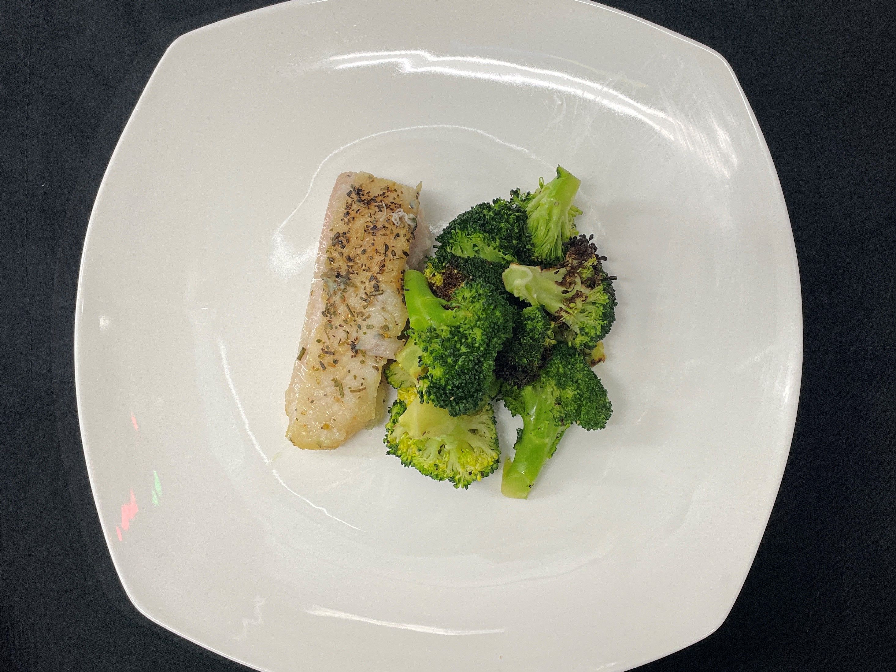  Fish x Broccoli - Nutrify Basics