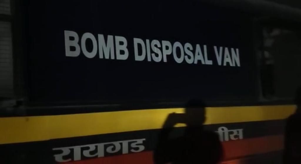 पेण जवळ सापडला एक डमी बॉम्ब
