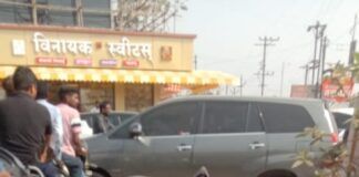 चाकण-मोशी रस्त्याची दुरवस्था, नागरिकांच्या सहनशक्तीचा अंत