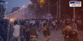 In Maharashtra, politics is currently very heated over the issue of Aurangzeb's tomb. Hindutva organizations are demanding that Aurangzeb's tomb be removed. For this demand, on Monday, March 17, Vishwa Hindu Parishad and Bajrang Dal had protested in Ganeshpeth and Mahal area in Nagpur. But after that, a big dispute arose between the two groups. Now, after this dispute, Nagpur Police has come into action mode and the police have arrested 80 people by conducting a combing operation in Mahal area of ​​Nagpur city.