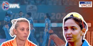 WPL 2025 च्या एलिमिनेटर सामन्यात मुंबई इंडियन्सने गुजरात संघाचा पराभव करून अंतिम फेरीत प्रवेश केला. समोर हरमनप्रीत कौर आणि गुजरातच्या खेळाडूचा क्लोजअप, तर पार्श्वभूमीत मुंबईच्या खेळाडूंचा जल्लोष. In the WPL 2025 Eliminator match, Mumbai Indians defeated Gujarat Giants to secure a place in the final. Close-up images of Harmanpreet Kaur and a Gujarat player, with Mumbai players celebrating