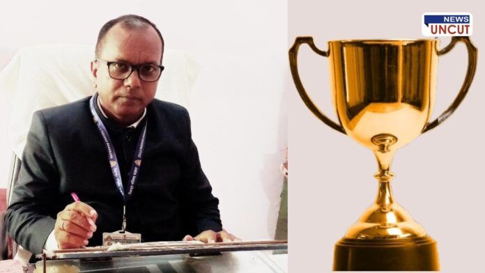 Government Employee Award Vilas KhobragadeGovernment Employee Award Vilas Khobragade