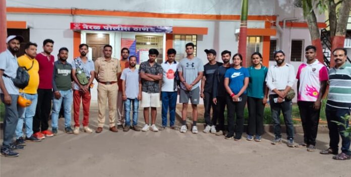Seven trekkers rescued in Matheran