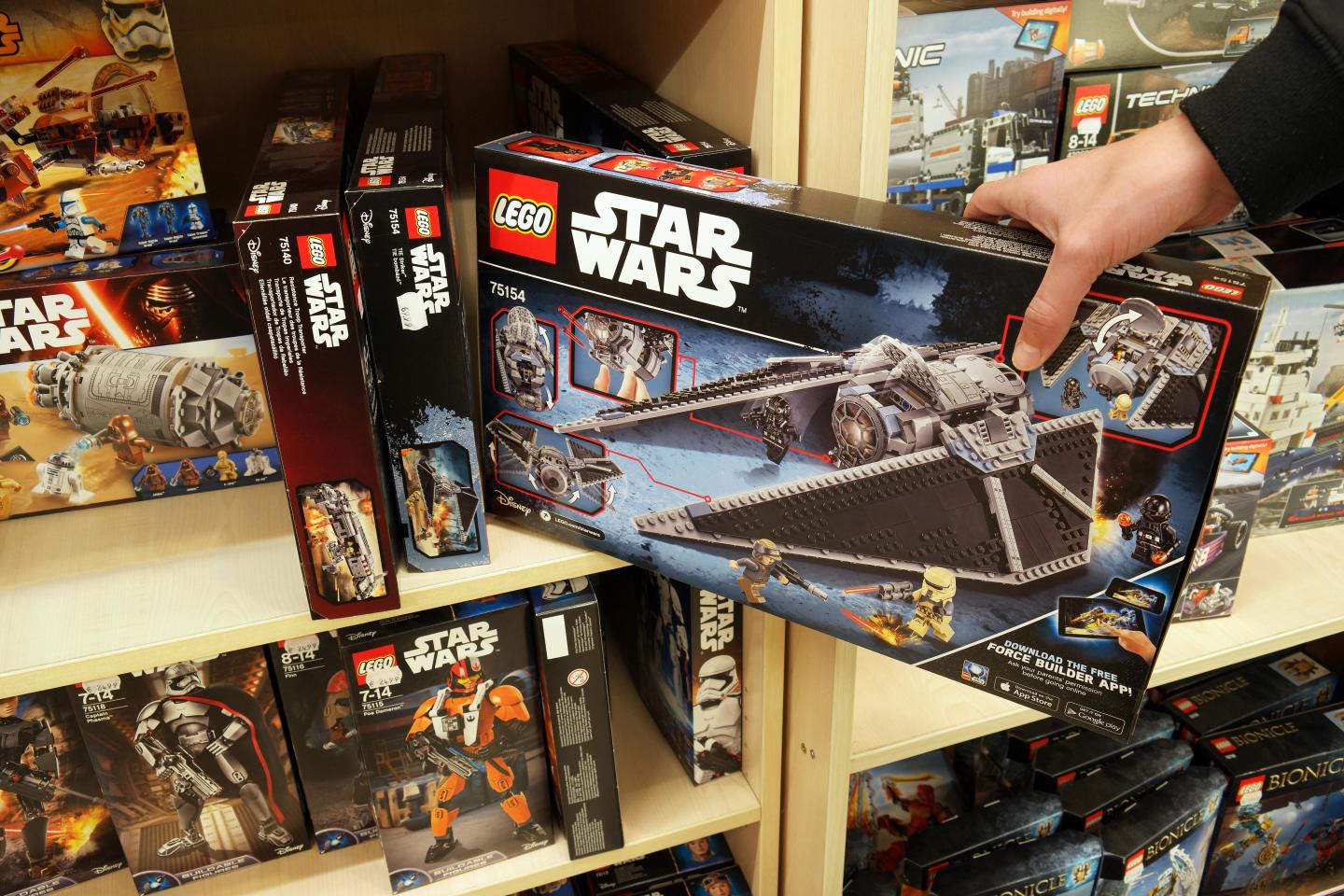 Lego Star Wars boxes