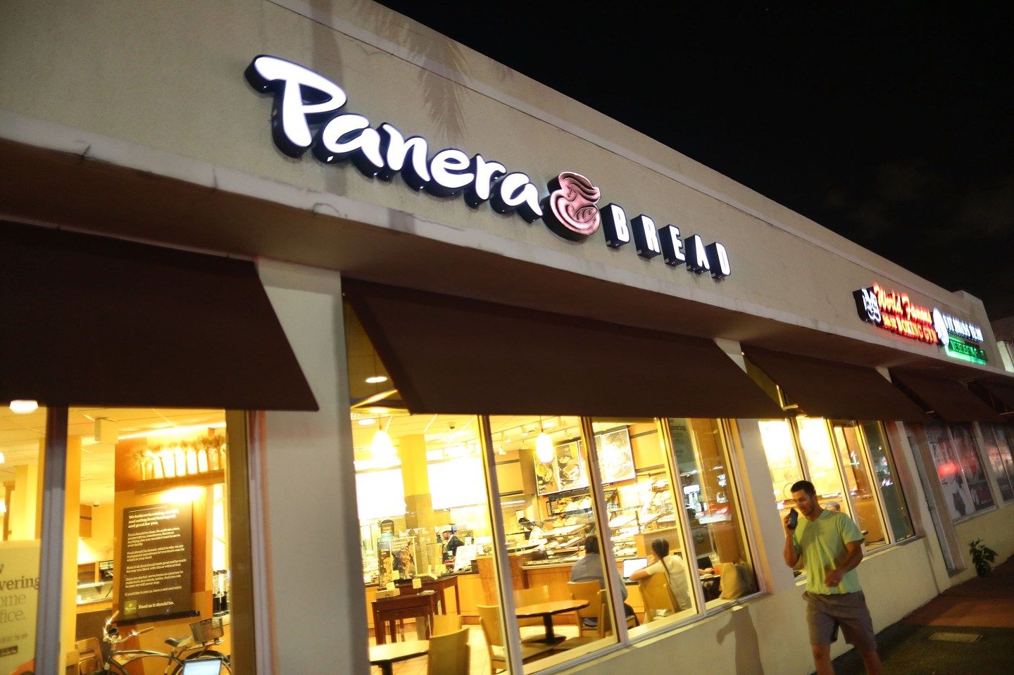 Panera Bread To Acquire Au Bon Pain Bakery Chain