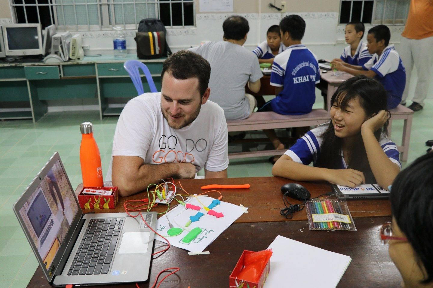 Help Others, Help Yourself: How Employee Volunteerism Can Build a Better Workforce