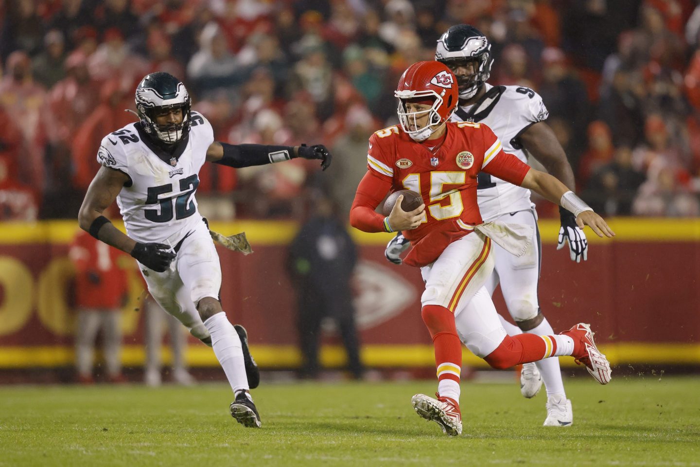 The Kansas City Chiefs and Philadelphia Eagles will face off Sunday on Fox. 