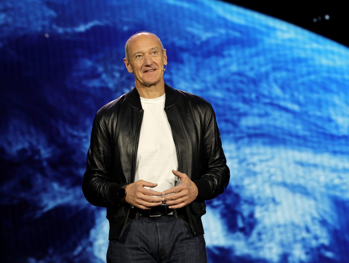 Siemens CEO Roland Busch said the group's result, in line with analysts' expectations, was "a promising start" and a sign of "clear momentum."