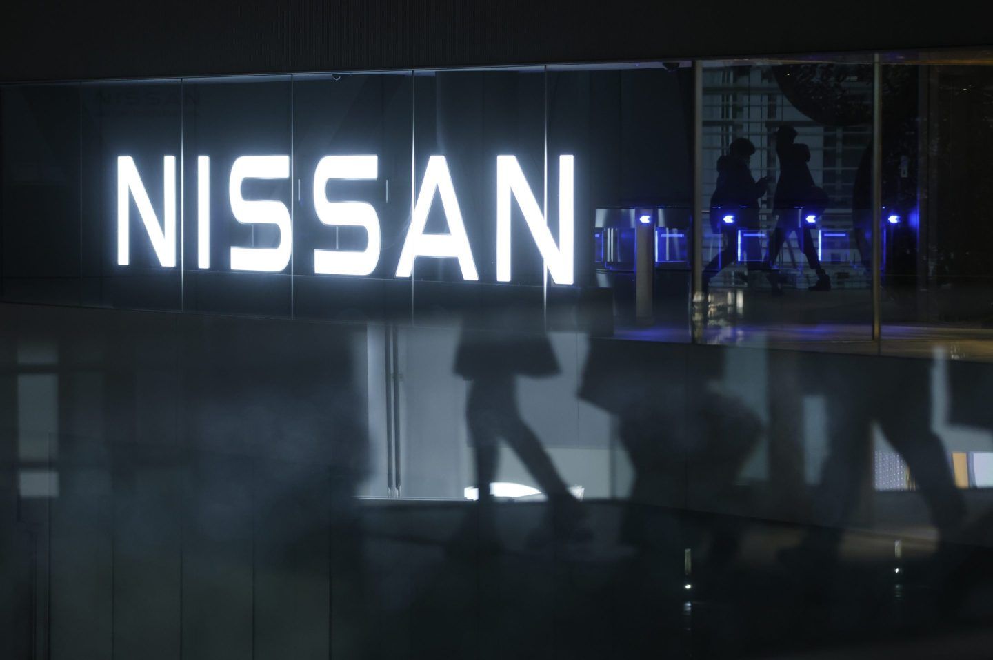 Nissan says it expects an annual loss of more than $500 million this financial year, after announcing thousands of job cuts and reporting a 93% plunge in first-half net profit.