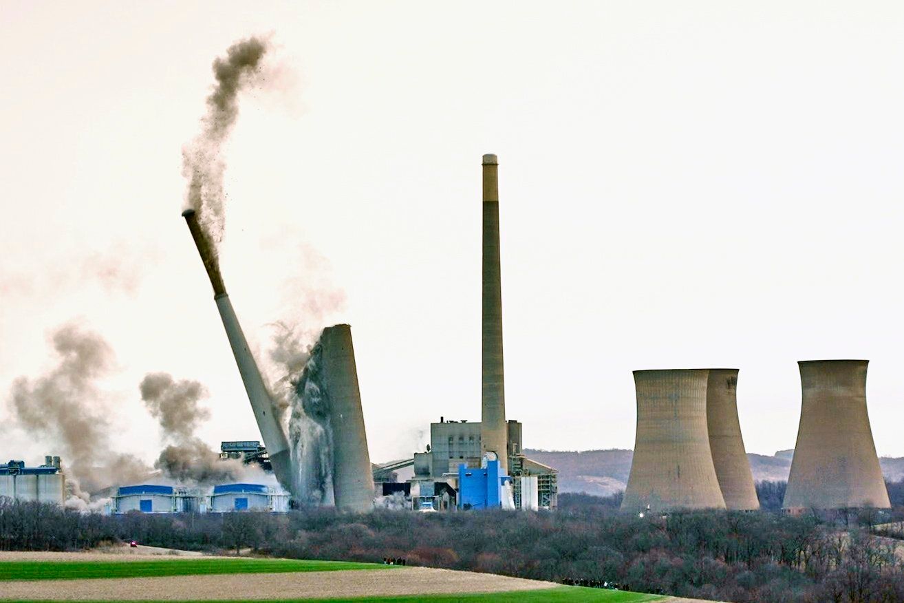 The owners of what was once Pennsylvania's biggest coal-fired power plant said they will turn it into a $10 billion natural gas-powered data center campus.