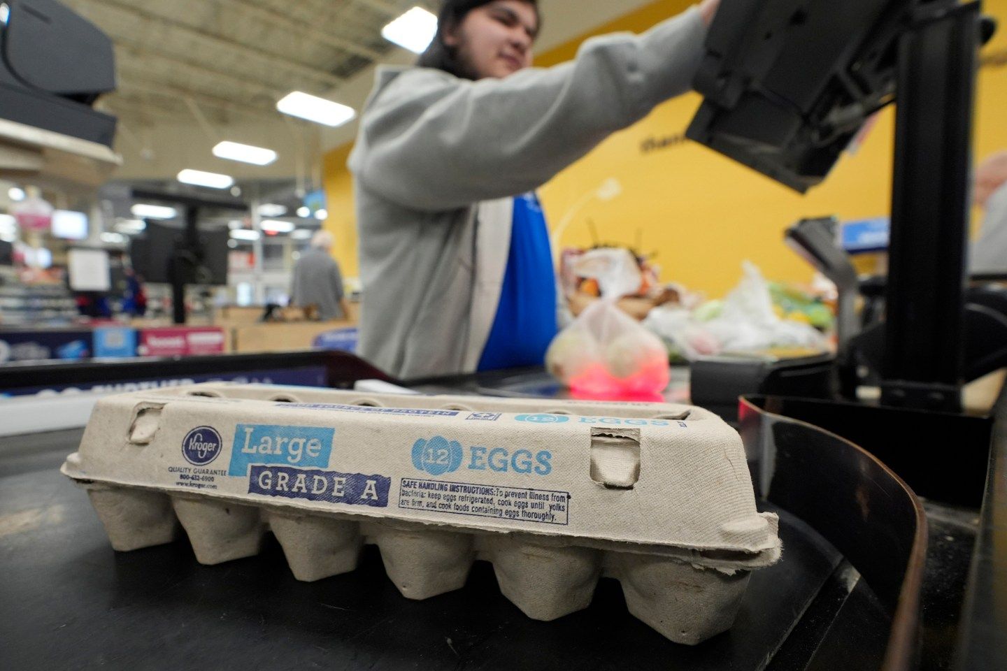 U.S. retail egg prices fell in April from the record-high prices they hit earlier this year.