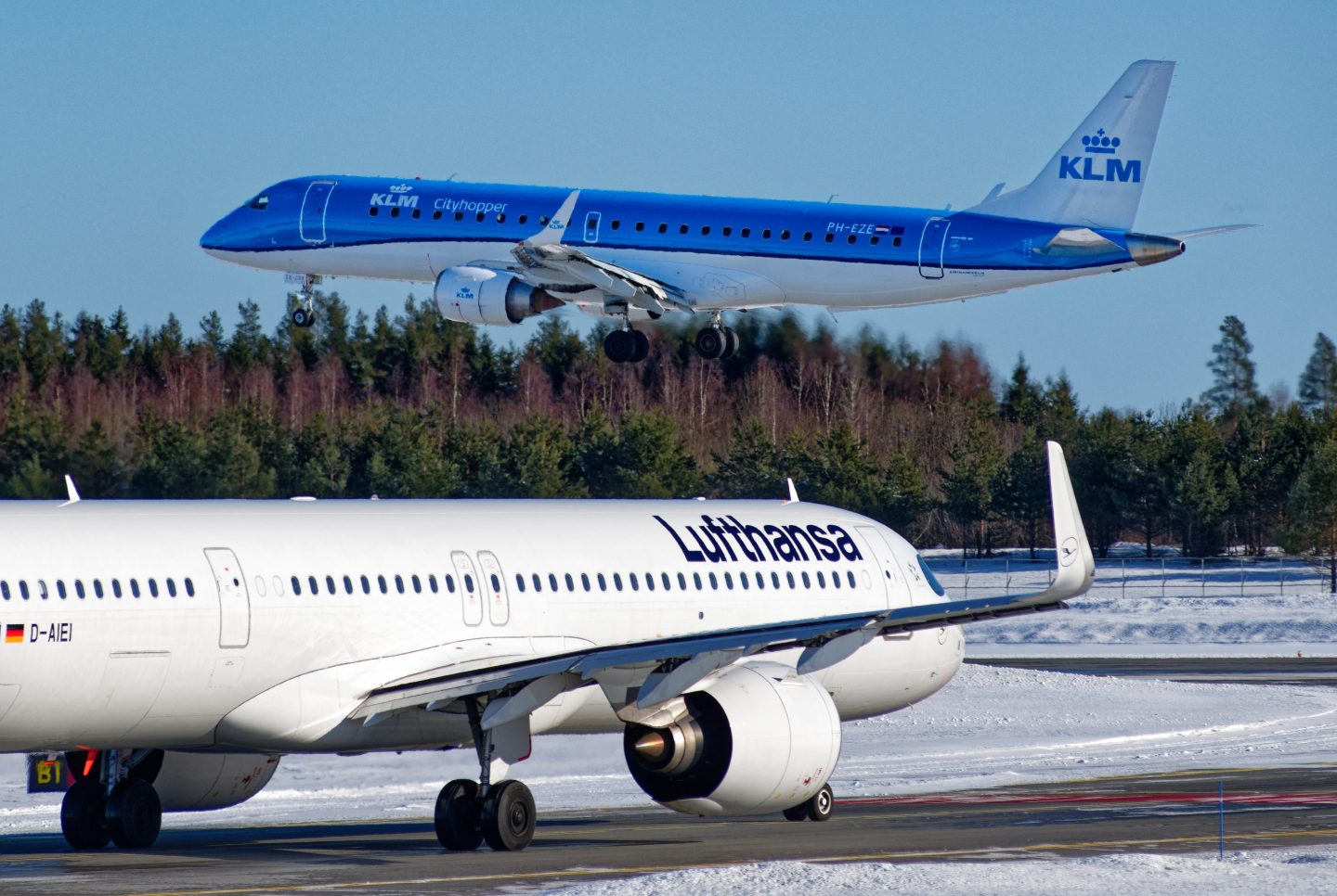 Upping the threshold to five-hours could save almost 50 percent of flights that are currently cancelled, according to A4E, which represents Air France-KLM, Lufthansa and other companies accounting for more than 80 percent of European air traffic.