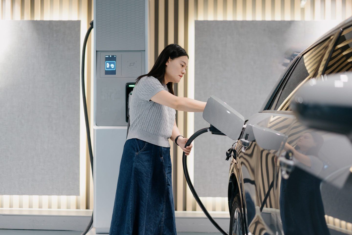 Of the countries surveyed, only China saw major gains, with single-vehicle owning EV drivers rising “from 72% to an impressive 89%,” Shell said.