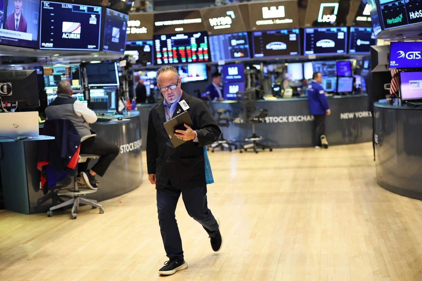 U.S. stocks rose Monday despite escalating attacks between Israel and Iran.