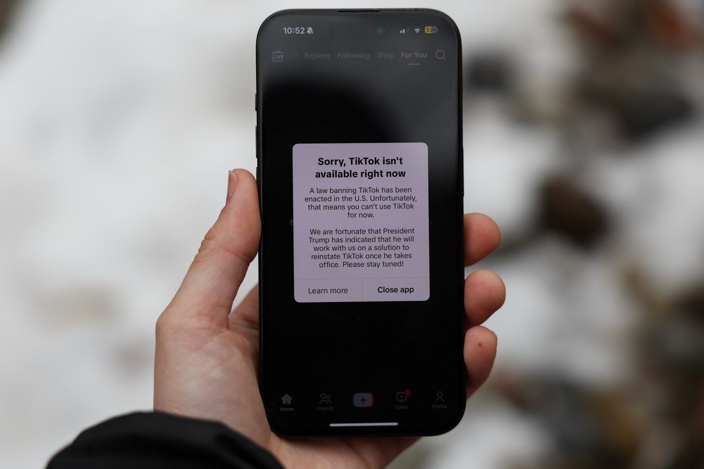 A popup message visible on the social media platform TikTok on January 19, 2025 in Washington, D.C. (Photo: Kayla Bartkowski/Getty Images)