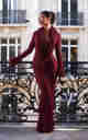 longue-robe-rouge-d-ecolt-e-plongeant