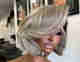 perruque-blonde-a-frange-droite
