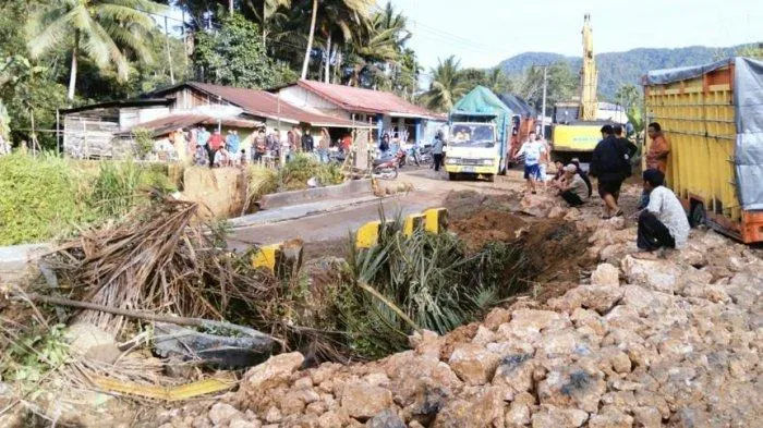Bahu Jalan 'Makan Korban' Proyek: Aceh-Medan Terancam Lumpuh?