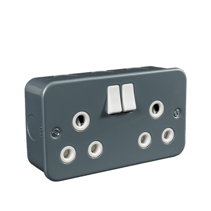 KENGO  INDUSTRIAL SWITCH 15a DOUBLE SOCKET OUTLET