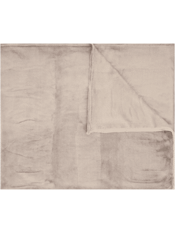 Flannel Fleece Blanket Three Quarter