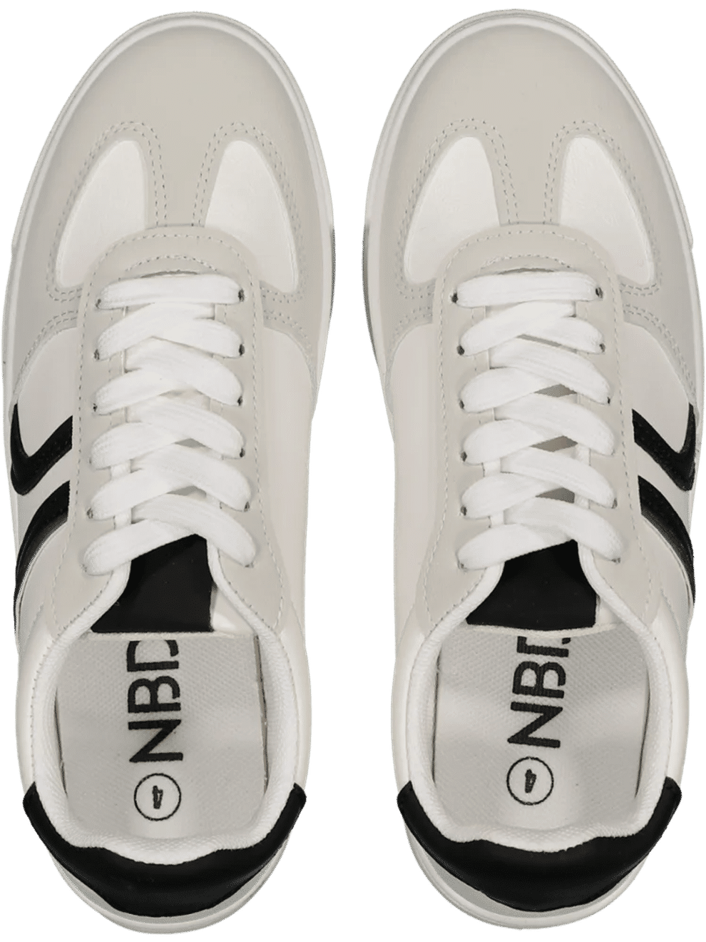 Low Top White Fashion Sneaker (2)