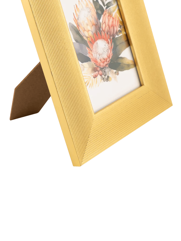 Gold Ribbed Picture Frame with Protea Art (1)