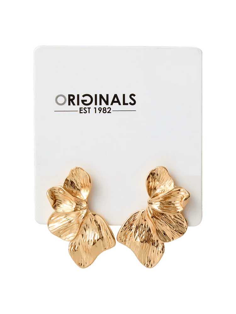 Cream Flower Metal Stud Earrings (2)