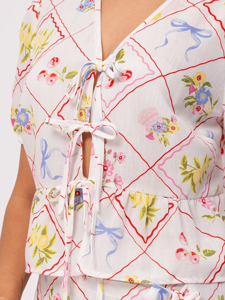 Edge Floral Print Tie Front Blouse (1)