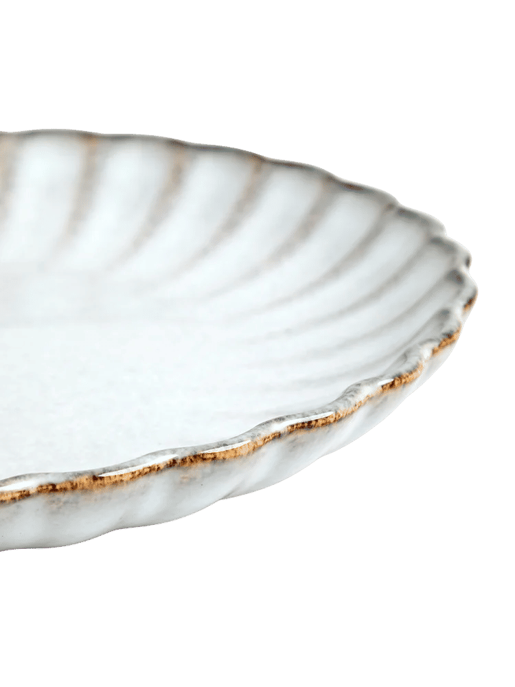 Textured Ceramic Scalloped Dinner Plate 25cm (1)