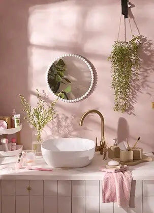 Bathroomslide_VjpFKF