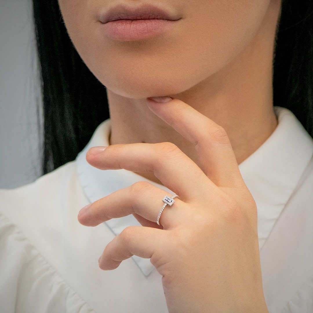 inel din aur alb de 18K cu Diamante de 0.206ct.  2