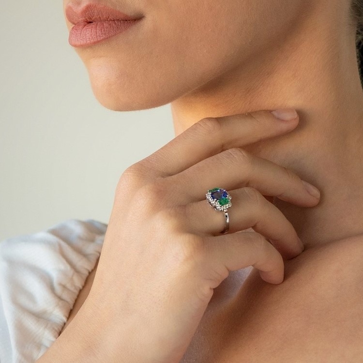 inel din aur alb de 18K cu Diamante, Smaralde și Tanzanit  2