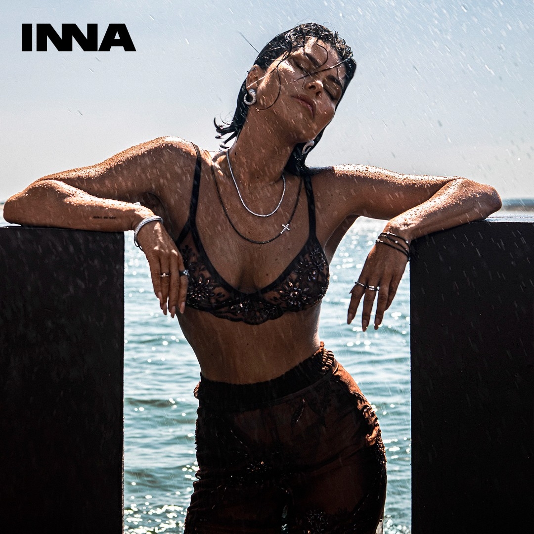 inel din aur alb de 18K cu Diamante naturale și Rodiu negru  2