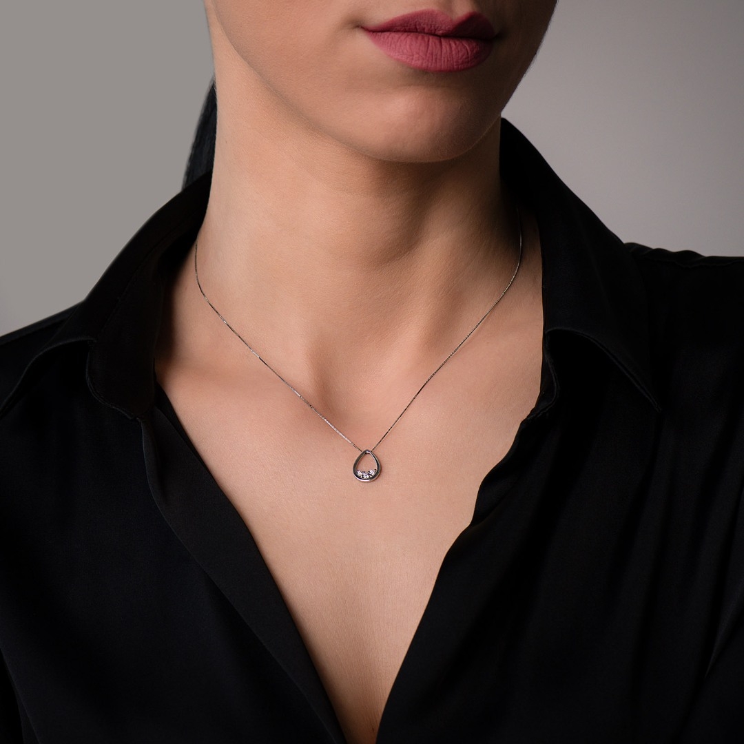 lanț din aur alb de 18K și pandantiv cu Diamante naturale  2