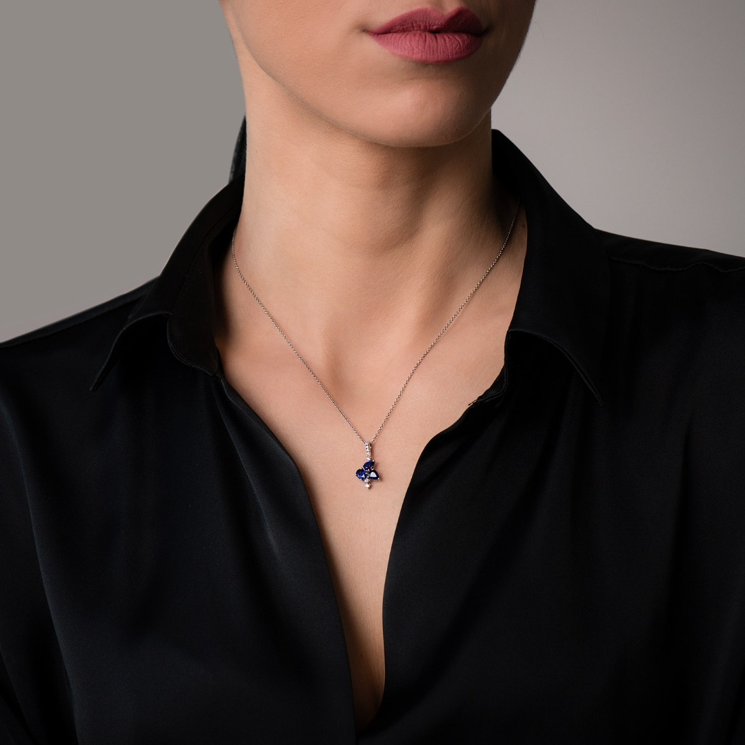 lanț din aur alb de 18K și pandantiv cu Diamante naturale și Safire  2