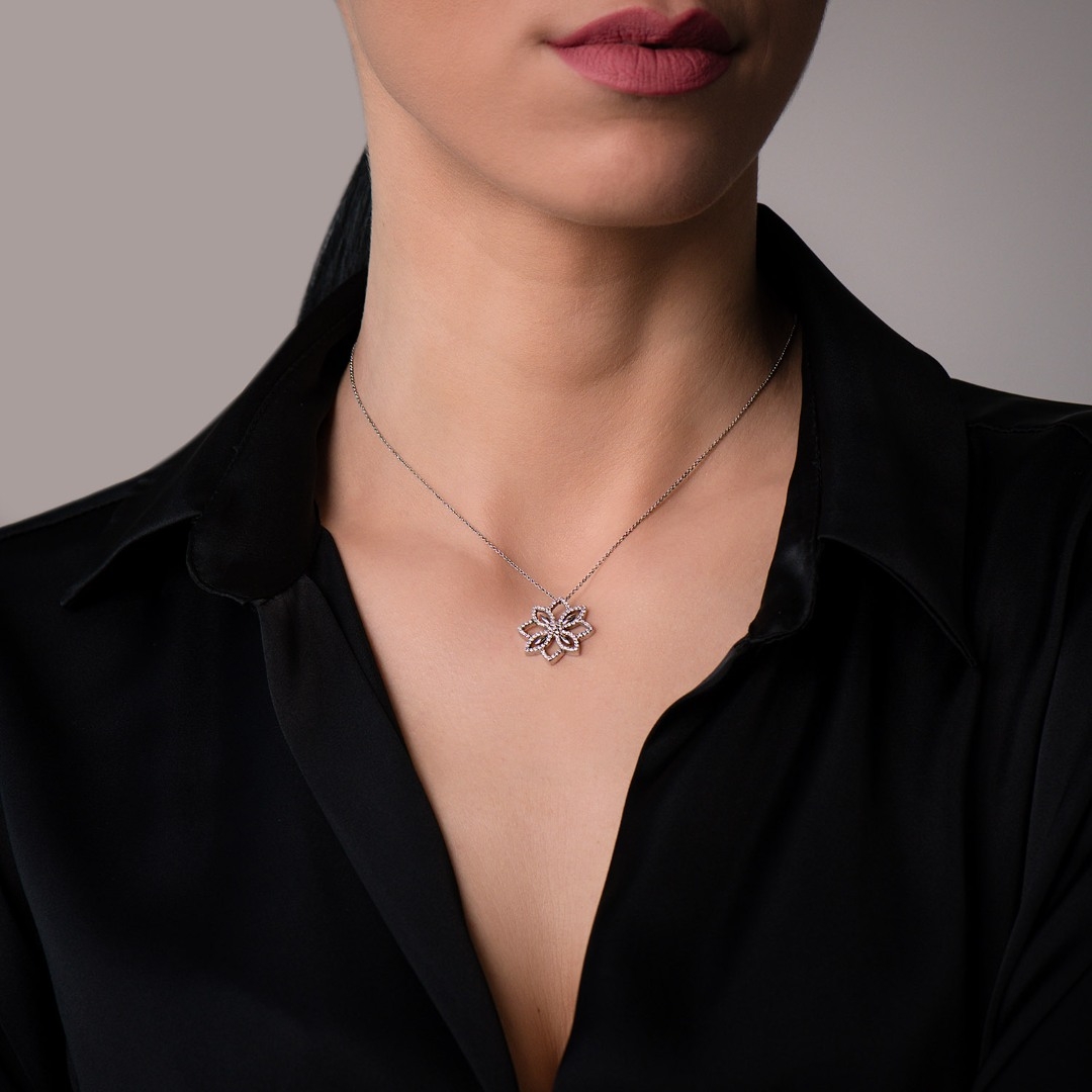 lanț din aur alb de 18K și pandantiv cu Diamante naturale  2