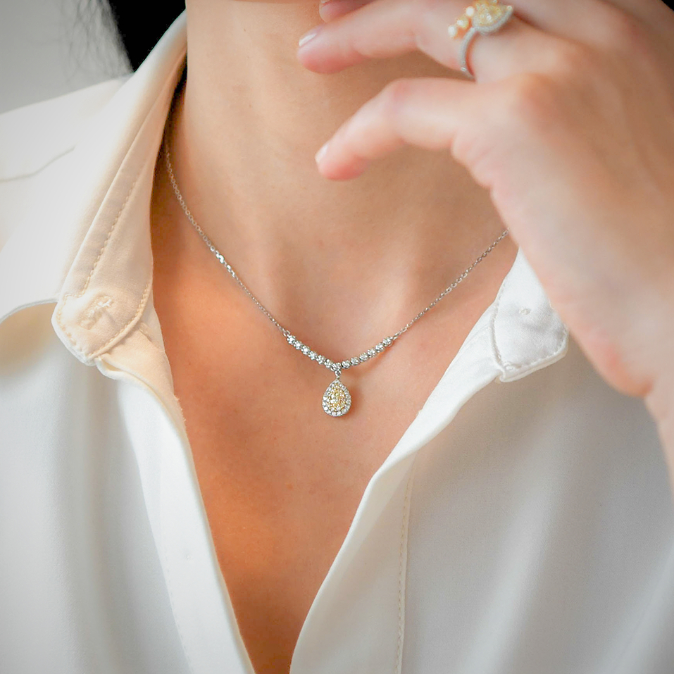 lanț din aur alb de 18K și pandantiv cu Diamante naturale  2