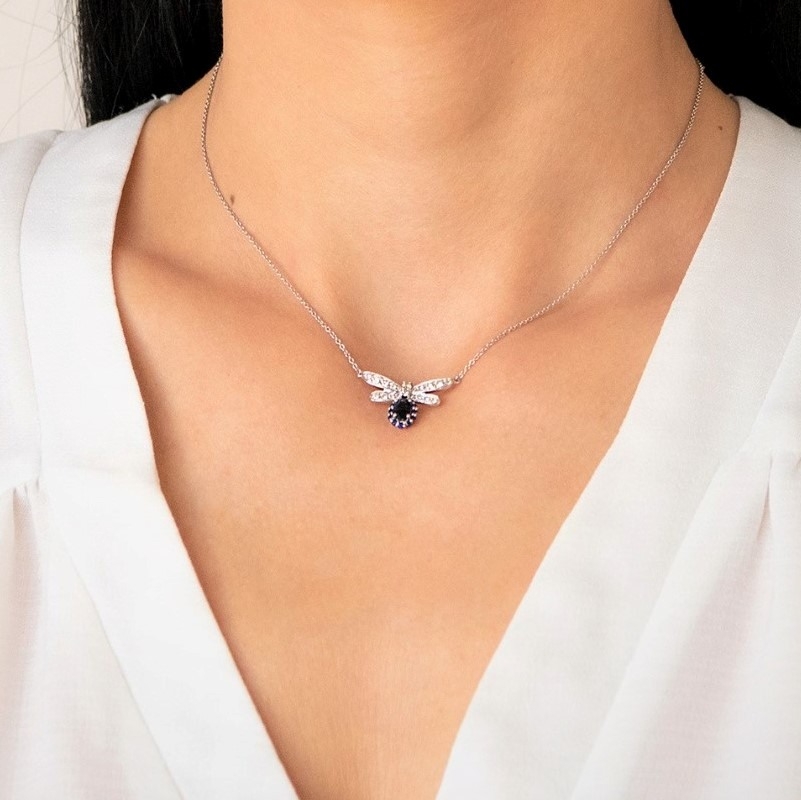 lanț din aur alb de 18K și pandantiv cu Safire și Diamante naturale  2