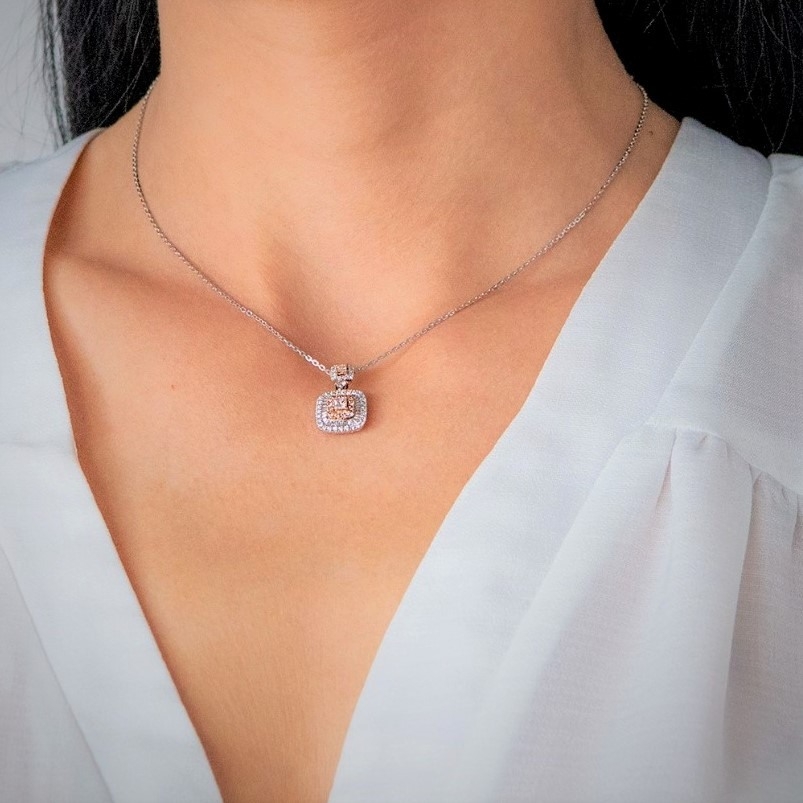 lanţ din aur alb de 18K şi pandantiv cu Diamante naturale  3