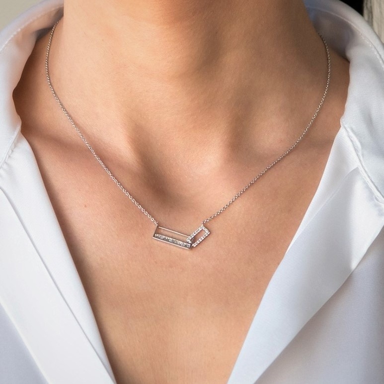 lanț din aur alb de 18K și pandantiv cu Diamante naturale  2