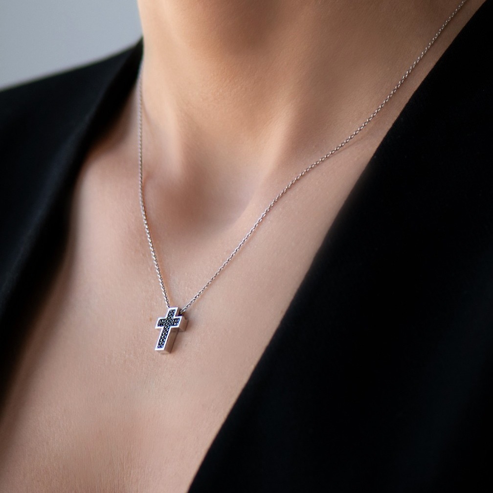 lant din aur alb de 18K și pandantiv cu Diamante negre  2