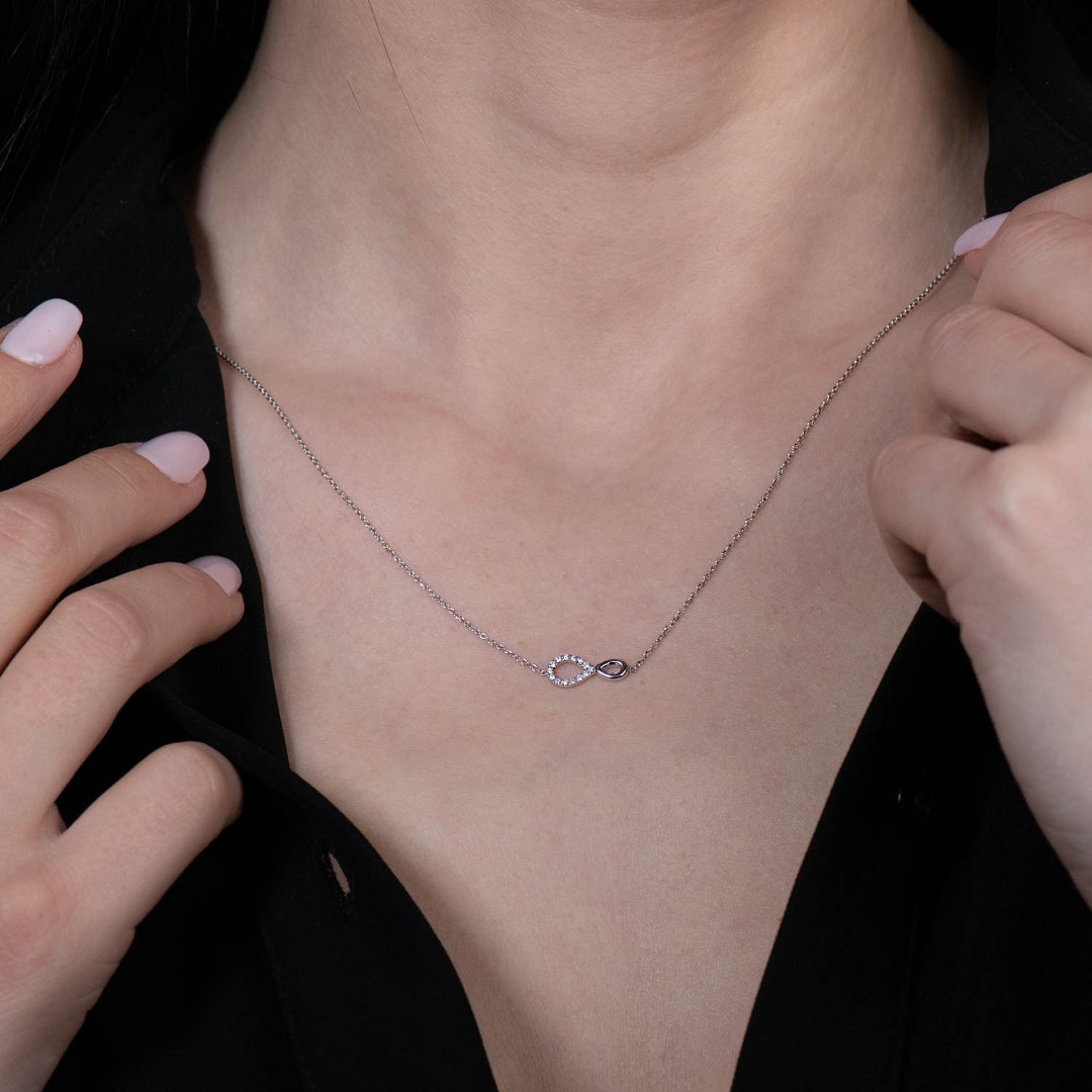 lanț din aur alb de 18K și pandantiv cu Diamante naturale  2